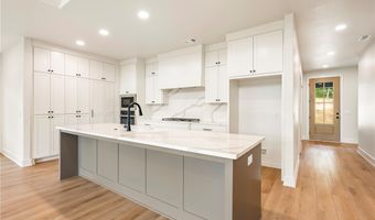19 Lothian Ln, Bella Vista, AR 72715