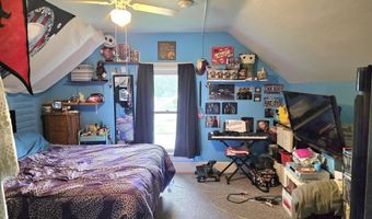 404 Worth St, Ackley, IA 50601