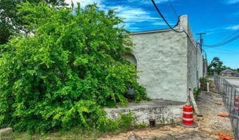 110 N Wickham St, Alvord, TX 76225