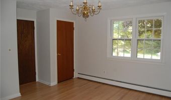 109 Suffolk Dr, North Kingstown, RI 02852