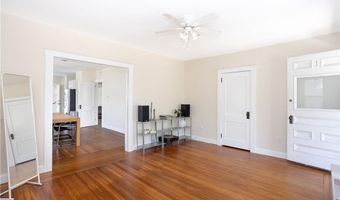 2 Bedlow Ave, Newport, RI 02840