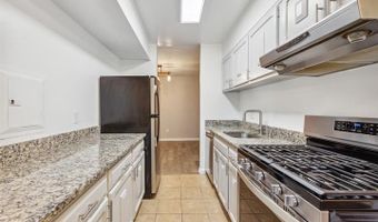 3322 WOODBURN VILLAGE Dr 13, Annandale, VA 22003