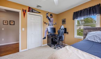 5 Smith Pl, Cheshire, CT 06410