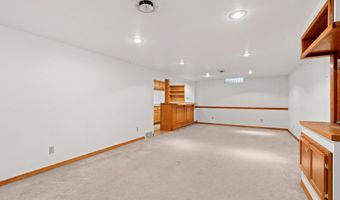 2405 N ERB St, Appleton, WI 54911