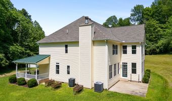 445 Fudges Creek Rd, Barboursville, WV 25504
