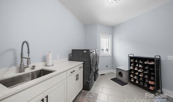 604 Muirfield Dr, Albemarle, NC 28001