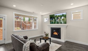 12440 SW DOUBLETOP Dr, Beaverton, OR 97007