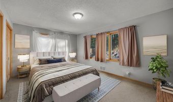 101 Hidden Meadow Ct, Apple Valley, MN 55124