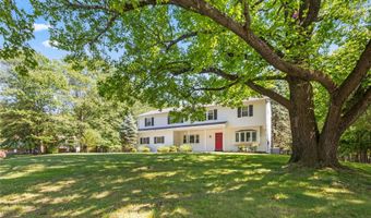 5 Daisy Ct, Airmont, NY 10901