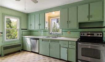 7 Turner Rd, Bristol, RI 02809