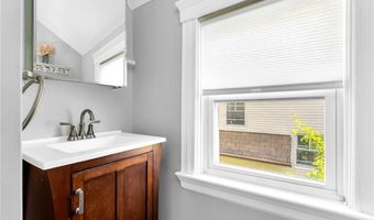1058 Narragansett Blvd, Cranston, RI 02905