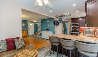 20 Birch View Ct, Cranston, RI 02921