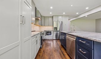 3802 IVANHOE Ln, Alexandria, VA 22310