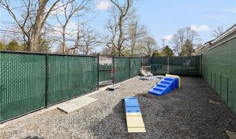 599 E Main Rd, Middletown, RI 02842