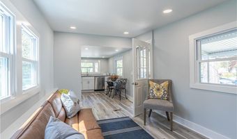 67 Linda Dr, Coventry, RI 02816