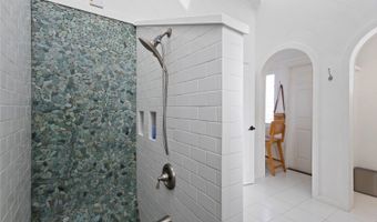32 Pilipu Pl A, Kailua, HI 96734