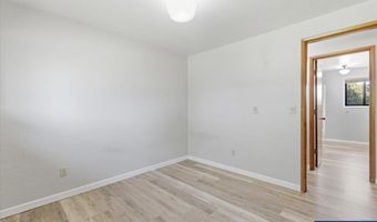 2832 Oak Grove Dr NW, Albany, OR 97321