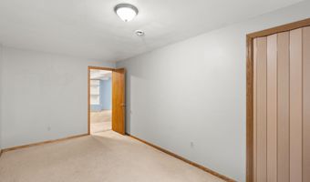 5423 Norris St, Ames, IA 50014