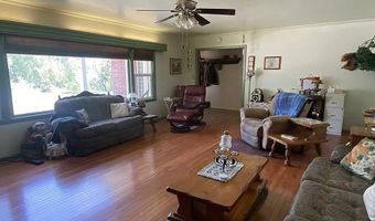 220 N 9th St, Challis, ID 83226