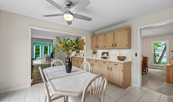1661 Kensington Dr, Algonquin, IL 60102
