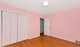 12 Greenfield Dr, Ansonia, CT 06401