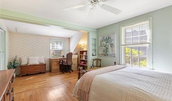 1 Joann Dr, Barrington, RI 02806