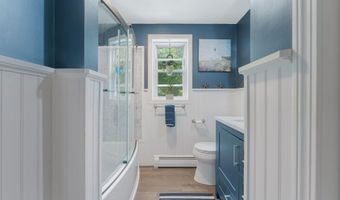 8 Locke Hill Ln, Barrington, NH 03825