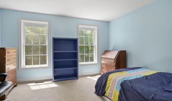 21 Wiggin Rd, Bedford, NH 03110