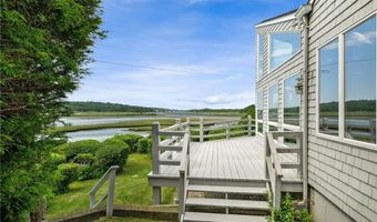 96 Starr Dr, Narragansett, RI 02882