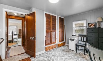 129 Bliss Mine Rd, Newport, RI 02840