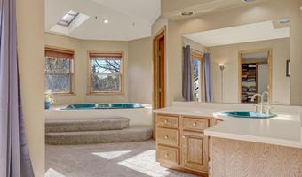 624 S KELLER PARK Dr, Appleton, WI 54914