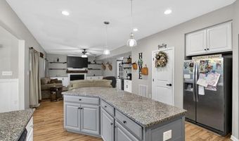 375 DELAWARE RIVER Dr, Clayton, DE 19938