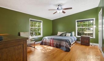 35 Evelyn Acres Dr, Asheville, NC 28806