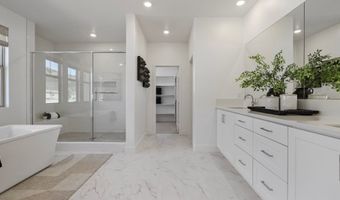 748 Edward Scholle Dr, Camarillo, CA 93010