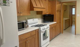 1213 E State St, Algona, IA 50511