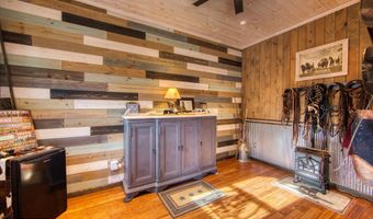 250 Briar Point Rd, Allardt, TN 38504