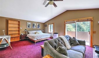 10 Narrow Ln, Charlestown, RI 02813