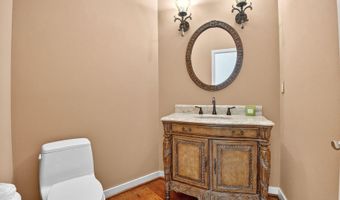 9209 VENDOME Dr, Bethesda, MD 20817