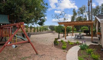 1852 Foxfire Rd, Fallbrook, CA 92028