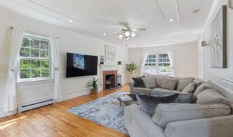 12 Summit Ter, Falmouth, ME 04105