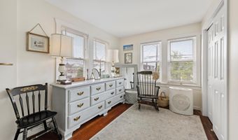 210 N BEACH Ave, Beach Haven, NJ 08008