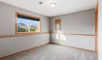 215 Ash St E, Annandale, MN 55302