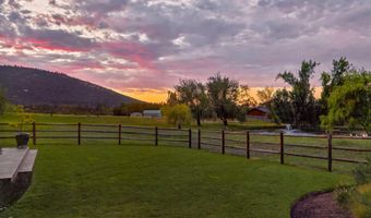 855 Reiten Dr, Ashland, OR 97520