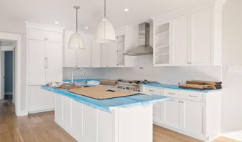 805 21st St, Avalon, NJ 08202