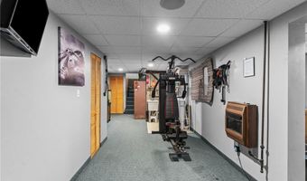 4 Amanda Ct, North Providence, RI 02904