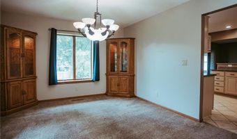 610 25th St SW, Austin, MN 55912