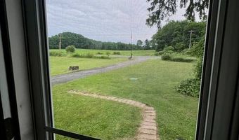 166 Manny Corners Rd, Amsterdam, NY 12010