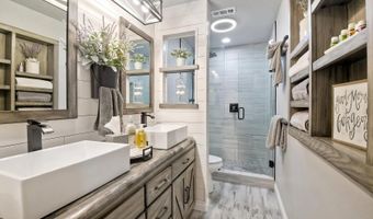 3358 Lake Circle Dr, Fallbrook, CA 92028