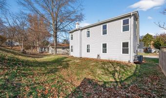 618 Running Creek Dr, Ballwin, MO 63021