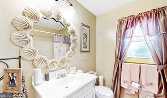 100 BROOKFIELD Dr, Dover, DE 19901